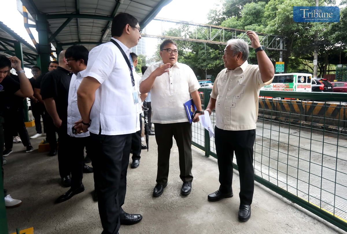 (July 15 2024)………On Monday, July 15, 2024, MMDA Acting Chairman Don Artes, DOTR Secretary Jaime Bautista, and Undersecretary of the Department of Transportation (DOTr) Jesus Ferdinand "Andy" Ortega opened the EDSA-Philam Busway Station and the rehabilitated footbridge, which is equipped with three elevators to assist commuters who are pregnant, disabled, or senior citizens, in Quezon City.……..Photo/Analy Labor
